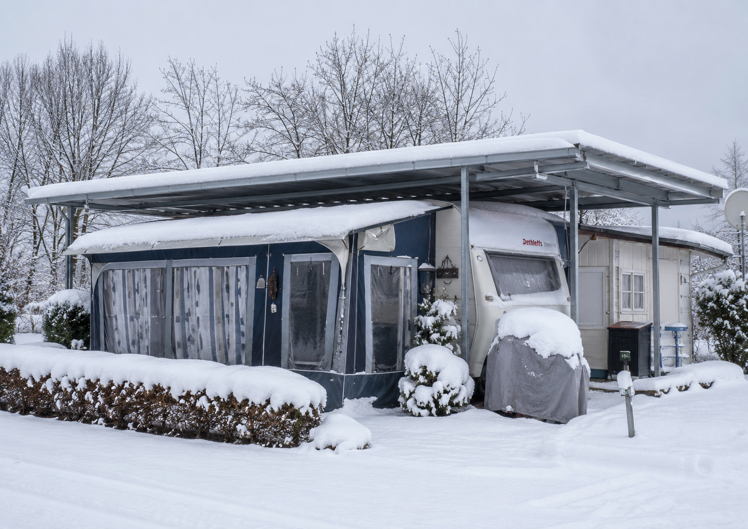 Schneedruck auf Wohnwagen, Vorzelt und Schutzdach